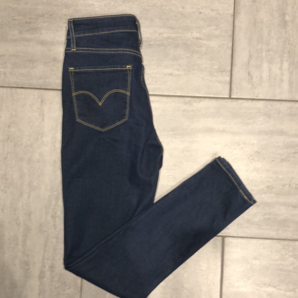 Levi’s 721 high rise skinny jeans - Picture 7 of 8